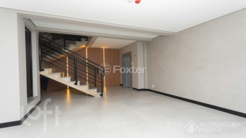 Image 5 - 884051