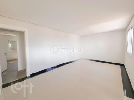 Image 3 - 884066