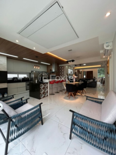 Image 9 - 884141