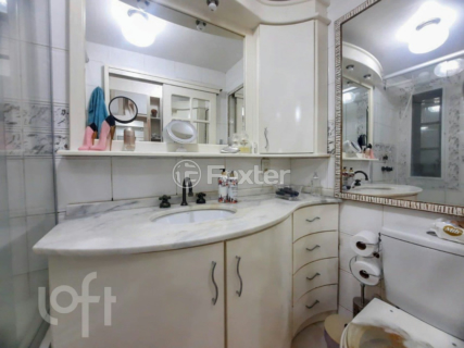 Image 9 - 884142