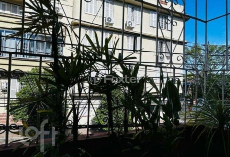 Image 10 - 884157