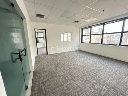 Image 7 - 884168