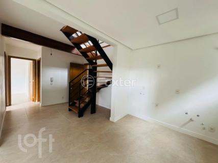Image 3 - 884259