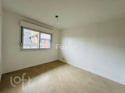 Image 7 - 884259
