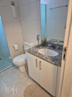Image 19 - 884265