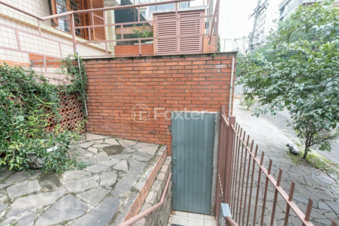 Image 25 - 884385