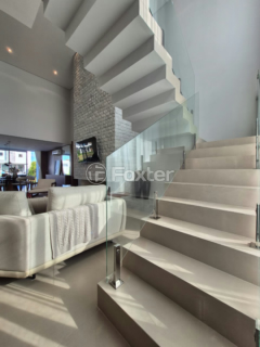 Image 9 - 884434