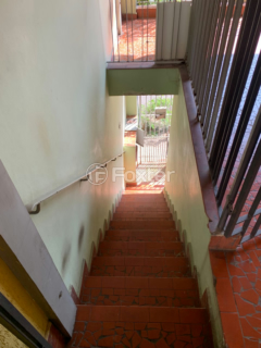 Image 12 - 884582