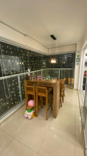 Image 7 - 884620