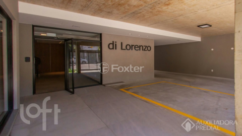 Image 6 - 884744