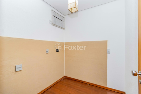 Image 9 - 884813