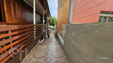 Image 8 - 884818
