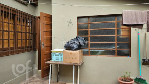 Image 35 - 884818