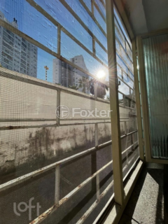 Image 8 - 884829