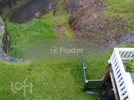 Image 5 - 884840