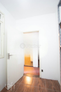 Image 17 - 884844
