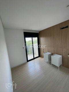 Image 10 - 884857
