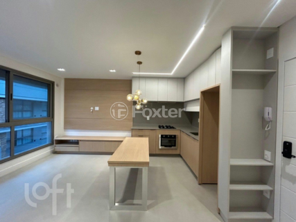 Image 32 - 884862