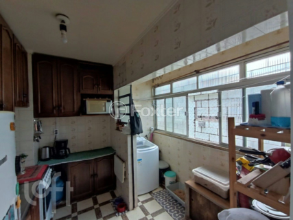 Image 2 - 884868