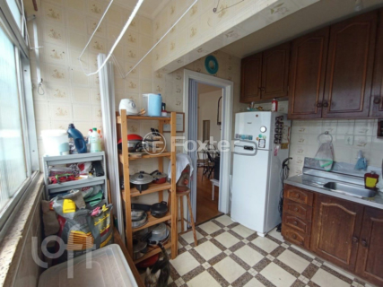 Image 7 - 884868