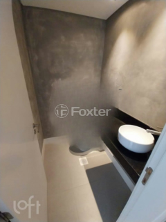 Image 7 - 884929