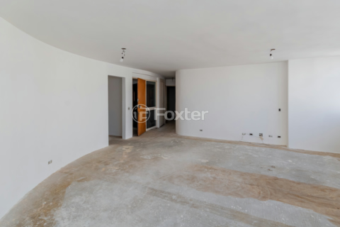 Image 4 - 884942