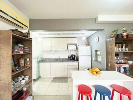 Image 8 - 884951
