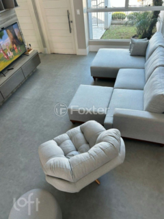 Image 6 - 885002