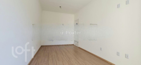 Image 7 - 885006