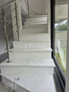 Image 4 - 885006