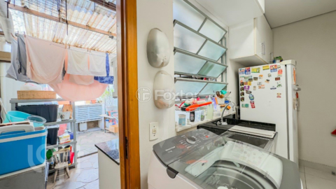 Image 7 - 885123