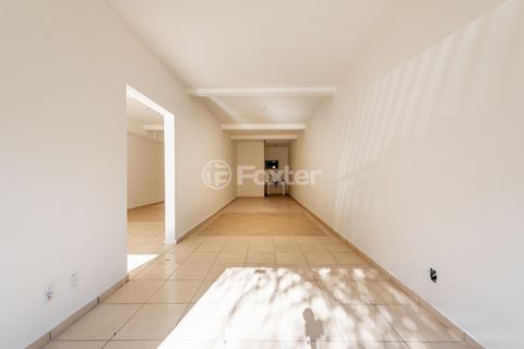 Image 35 - 885195