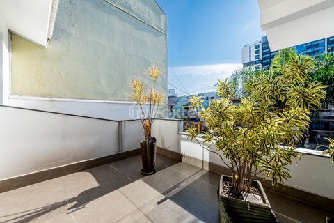 Image 10 - 885195