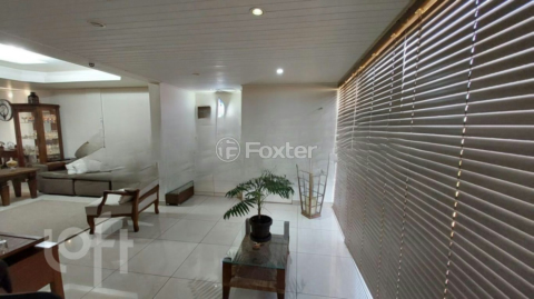 Image 7 - 885266