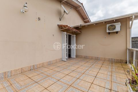 Image 37 - 885272