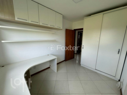 Image 7 - 885298