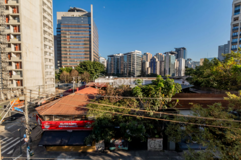 Image 9 - 885338