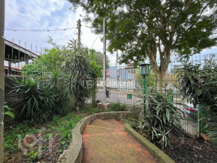 Image 31 - 885353