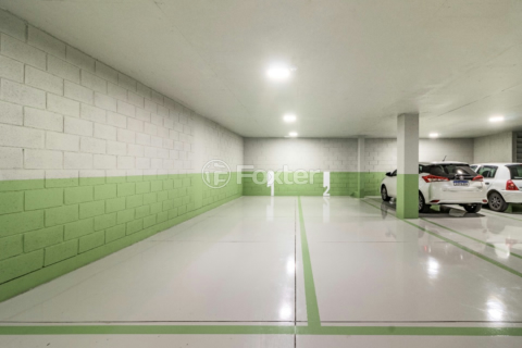 Image 17 - 885521
