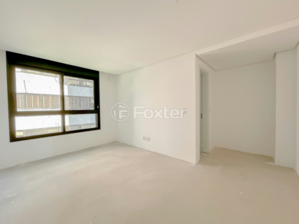 Image 7 - 885521