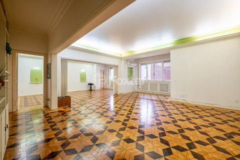 Image 7 - 885620