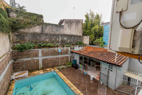 Image 4 - 885622
