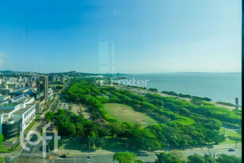 Image 30 - 885645
