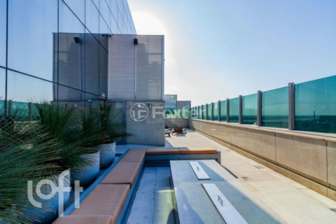 Image 21 - 885645