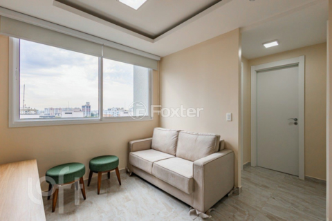 Image 7 - 885720