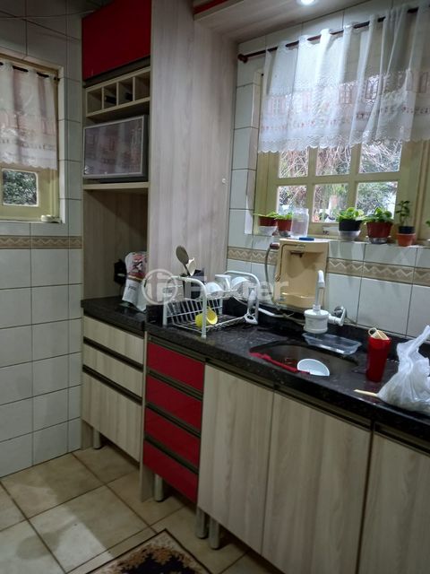 Image 8 - 885743