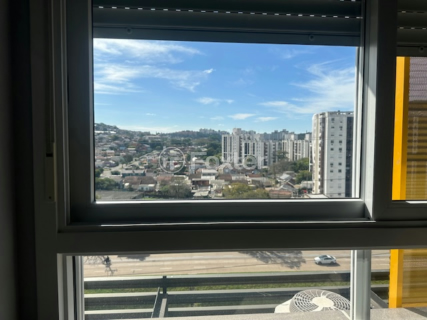 Image 6 - 885871