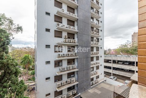 Image 15 - 885923