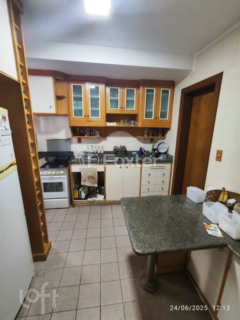 Image 11 - 885966