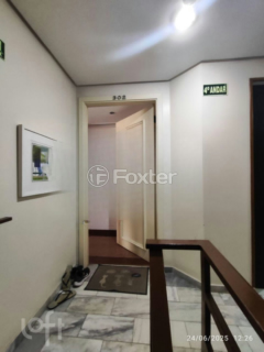 Image 24 - 885966